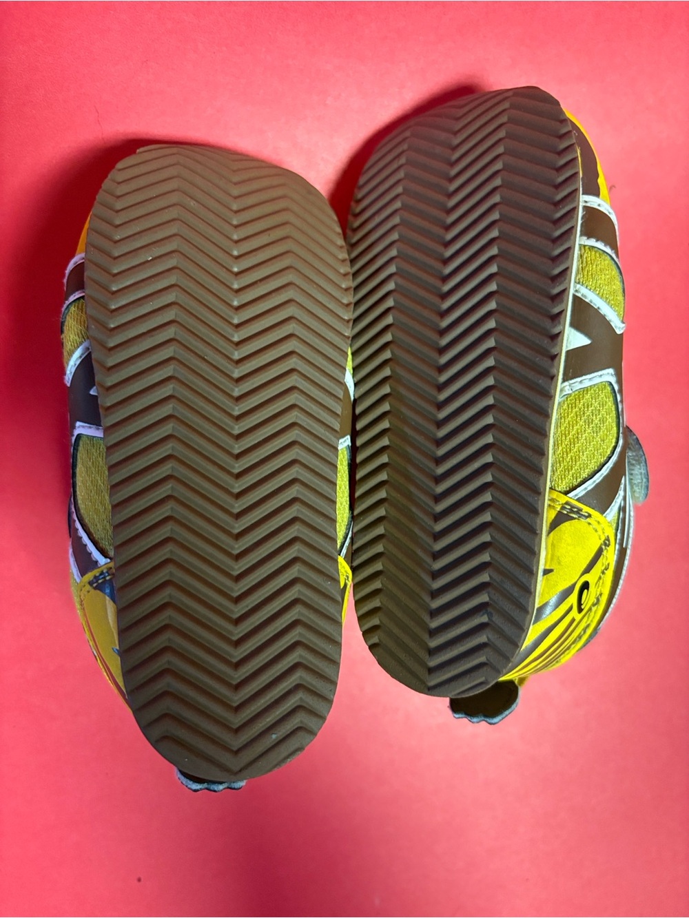 Lot of 2 Baby Shoes
Mickey Mouse Adidas
Tiger ASICS - Picture 7 of 7